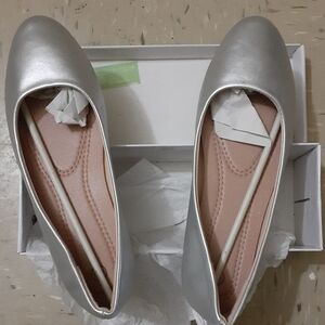 Elegant Silver Women's Flats